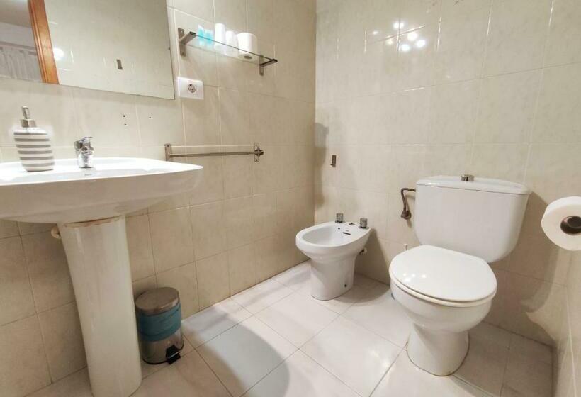 Номер Стандарт, Hostal Neus