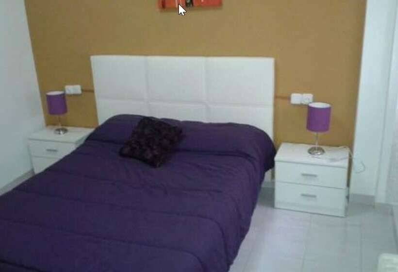 标准间, Hostal Neus