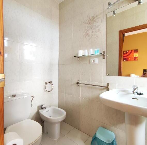 标准间, Hostal Neus