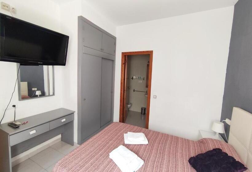 标准间, Hostal Neus