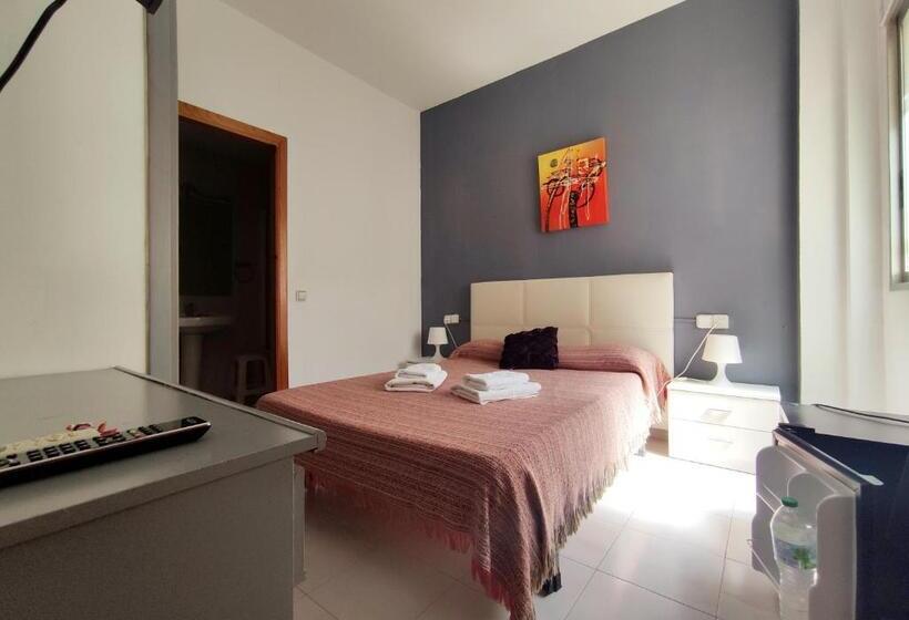 标准间, Hostal Neus