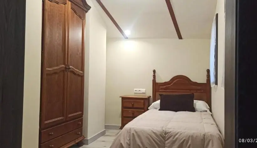 Perhestudio, Hostal San Antonio