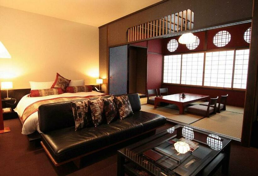 Полулюкс, Kizashi The Suite 京都祇園