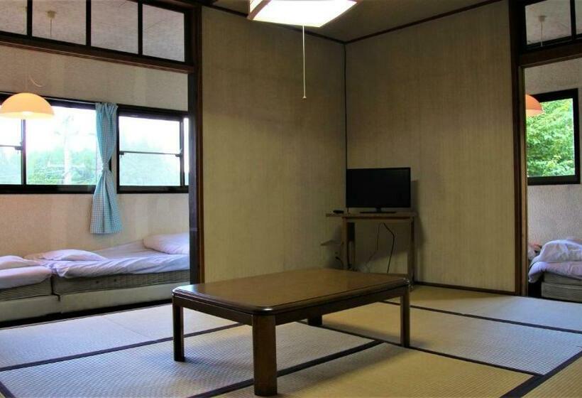 חדר סטנדרט לארבעה, Lodge Oakland