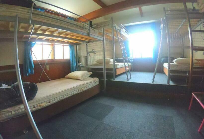 浴室共有ファミリールーム, Monkey Rider