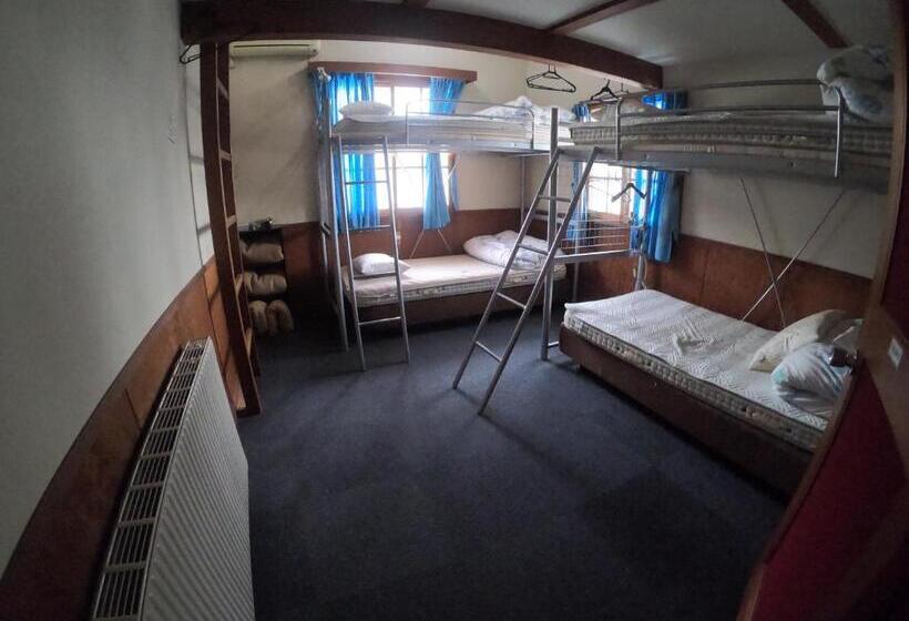 浴室共有スタンダード4人用ルーム, Monkey Rider