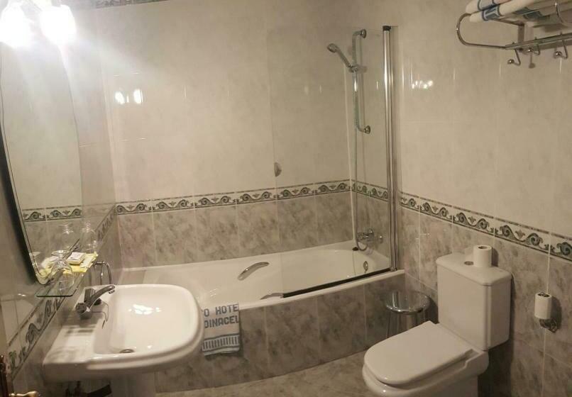 غرفة قياسية, Nico