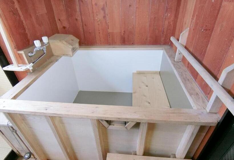 Номер Deluxe, Yurakuan Miyazaki