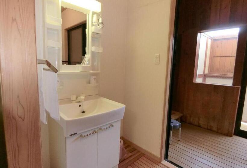 Номер Superior, Yurakuan Miyazaki