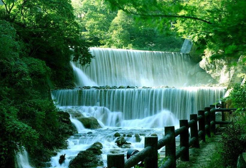 غرفة سوبيريور ثلاثية, Sansuiso Tsuchiyu Spa