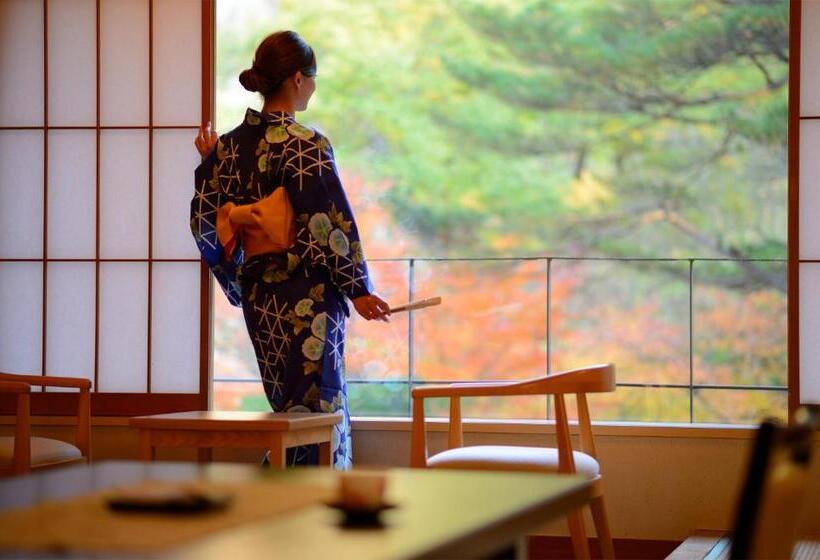 غرفة سوبيريور رباعية, Sansuiso Tsuchiyu Spa