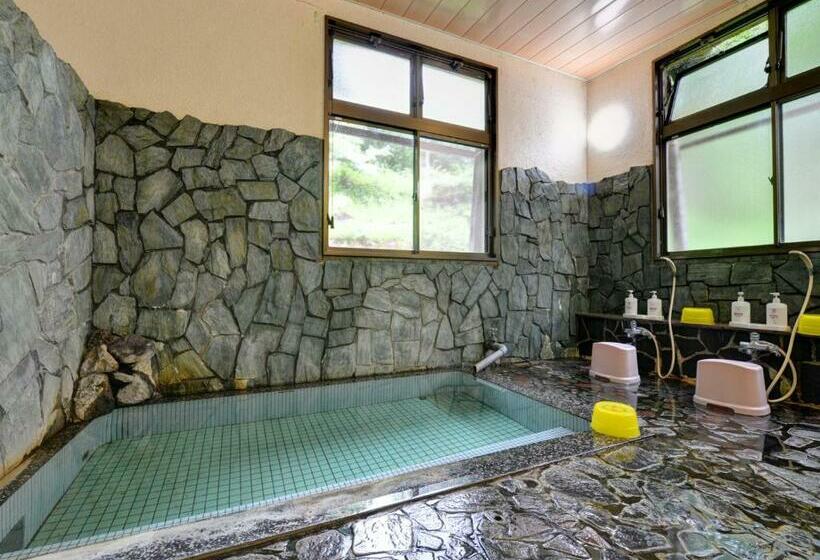 חדר סטנדרט לשלושה עם חדר אמבטיה משוף, Setoguchi