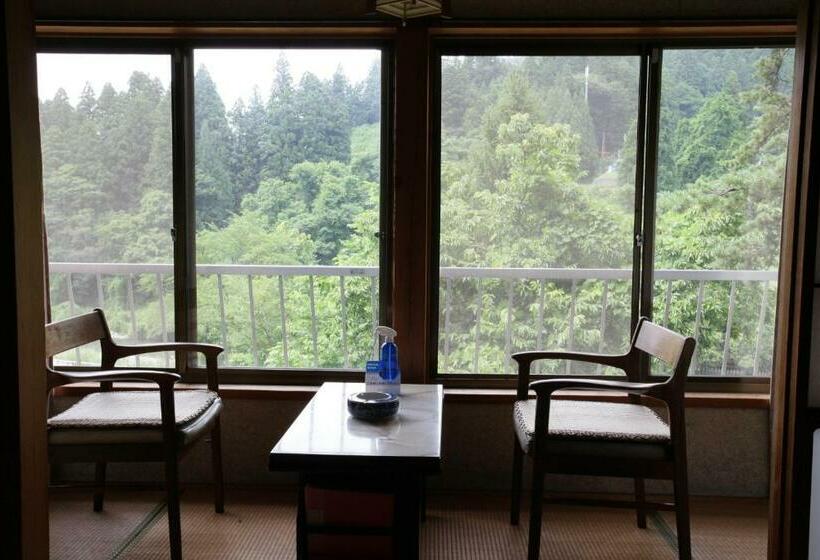 חדר סטנדרט לשלושה עם חדר אמבטיה משוף, Setoguchi