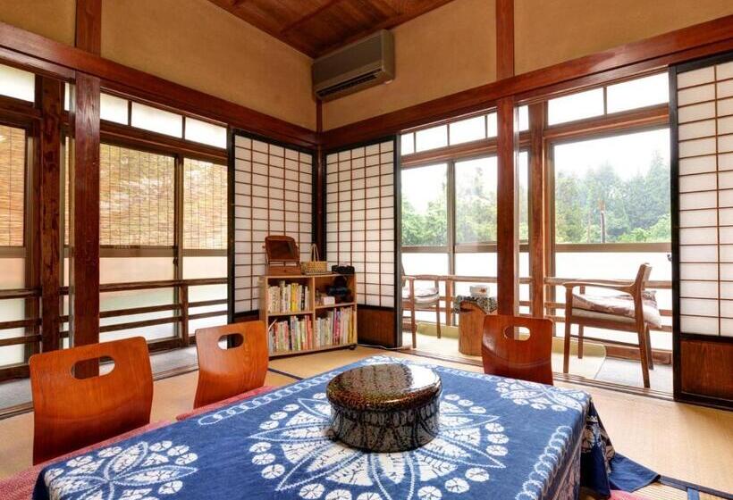 חדר סטנדרט, Setoguchi