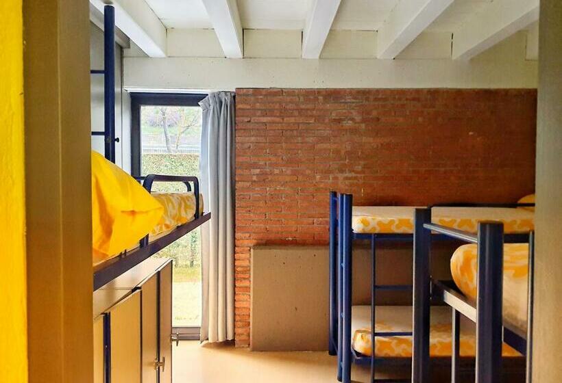 Кровать в Общей Комнате, Alberg Sant Joan De Les Abadesses Xanascat