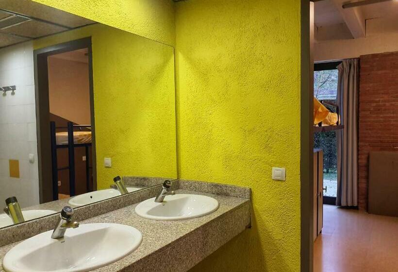 Кровать в Общей Комнате, Alberg Sant Joan De Les Abadesses Xanascat