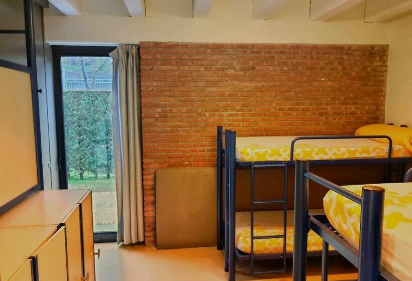 Кровать в Общей Комнате, Alberg Sant Joan De Les Abadesses Xanascat