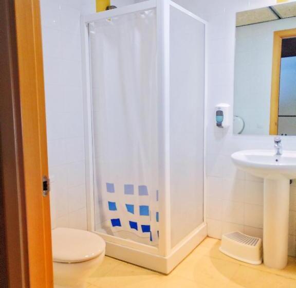 Кровать в Общей Комнате, Alberg Sant Joan De Les Abadesses Xanascat