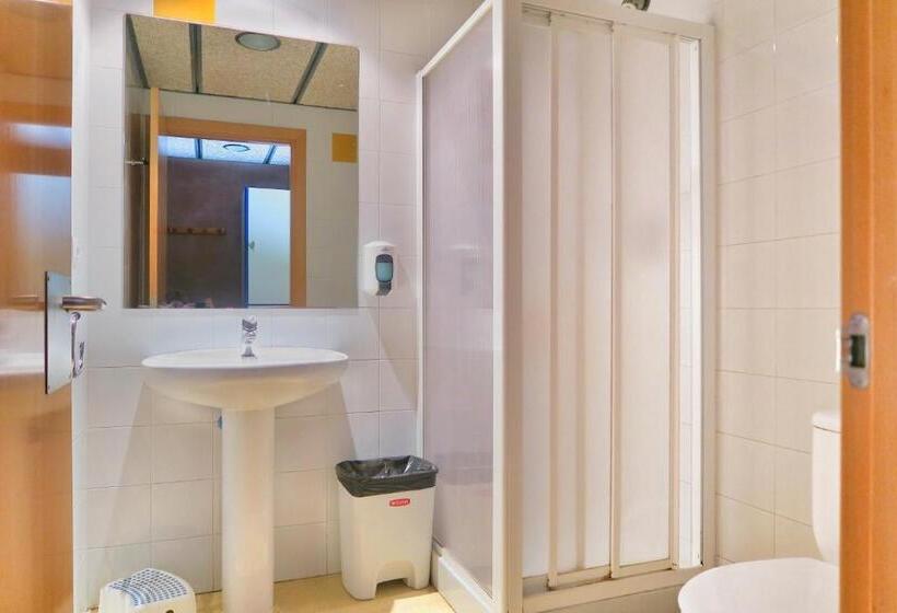 Четырехместный Номер Стандарт, Alberg Sant Joan De Les Abadesses Xanascat