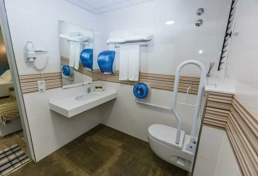 Standard Kolmen Hengen Huone, Albergue Arribada