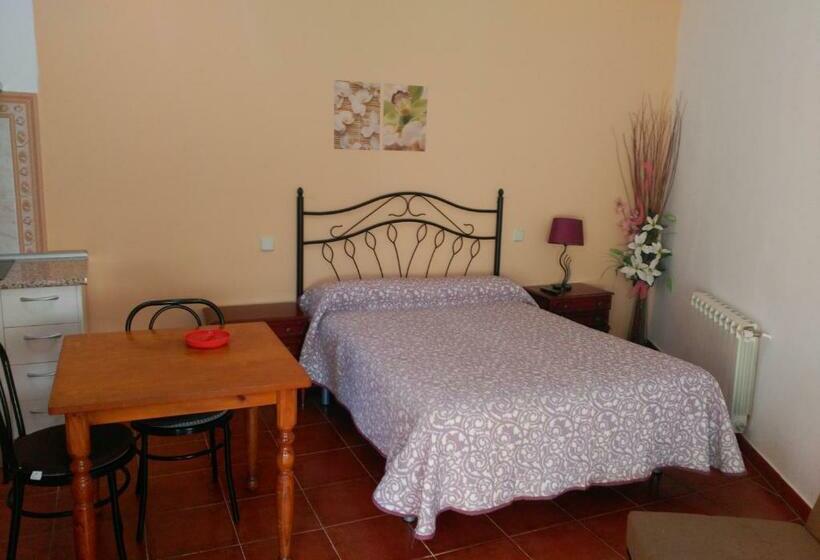 إستوديو قياسى, Hostal Restaurante El Cercao