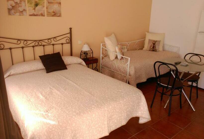 חדר סטודיו סטנדרד, Hostal Restaurante El Cercao