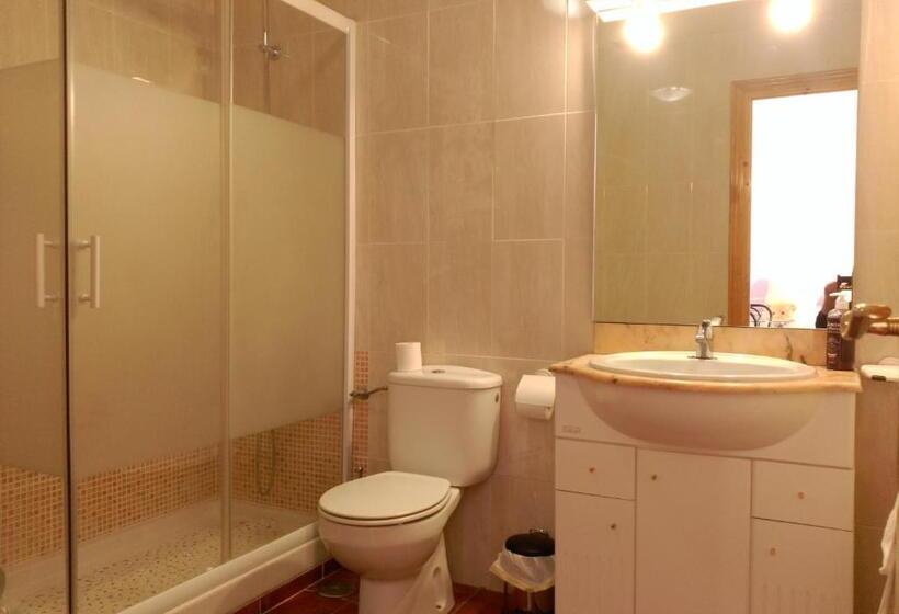 إستوديو قياسى, Hostal Restaurante El Cercao