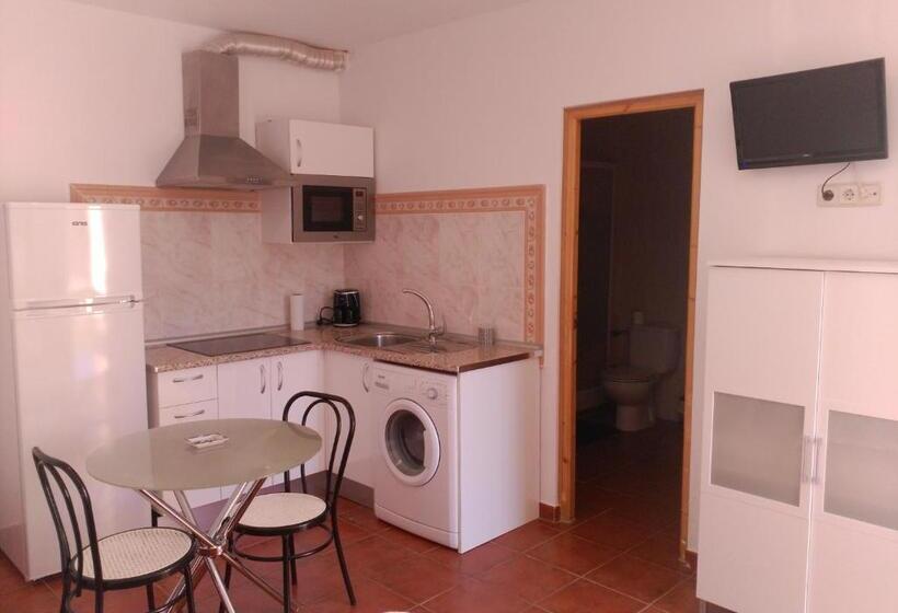 إستوديو قياسى, Hostal Restaurante El Cercao