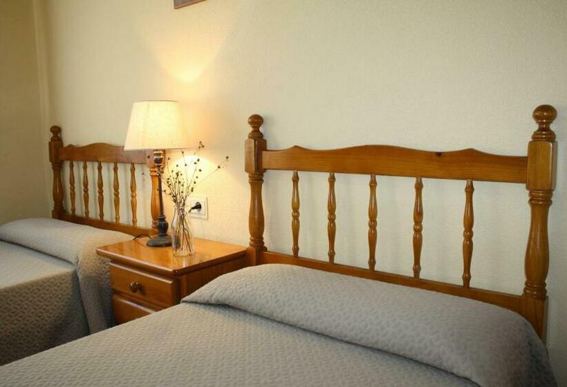 Номер Стандарт, Albergue Los Chorros