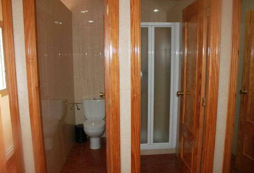 Номер Стандарт Четырехместный Совместный Санузел, Albergue Los Chorros