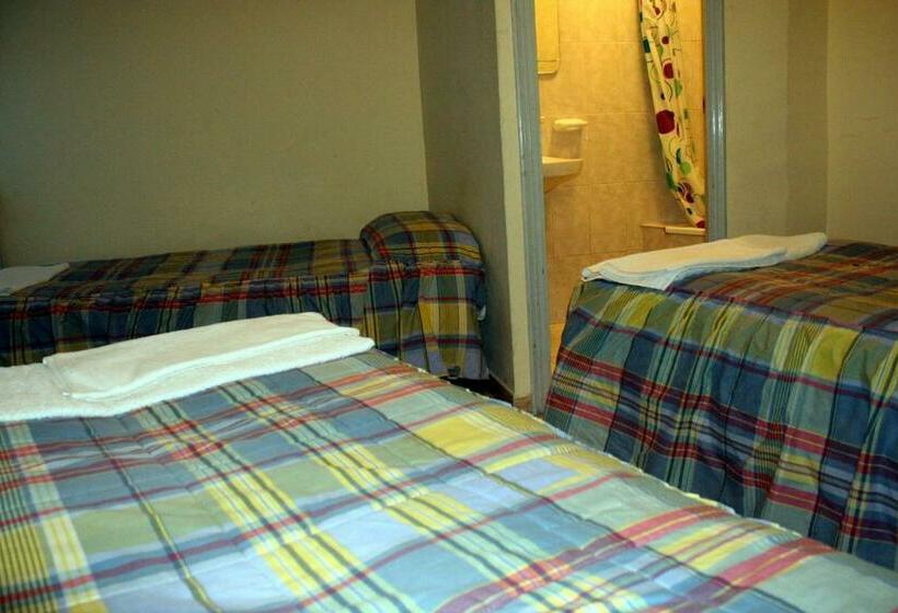 标准三人间, Pension Suiza