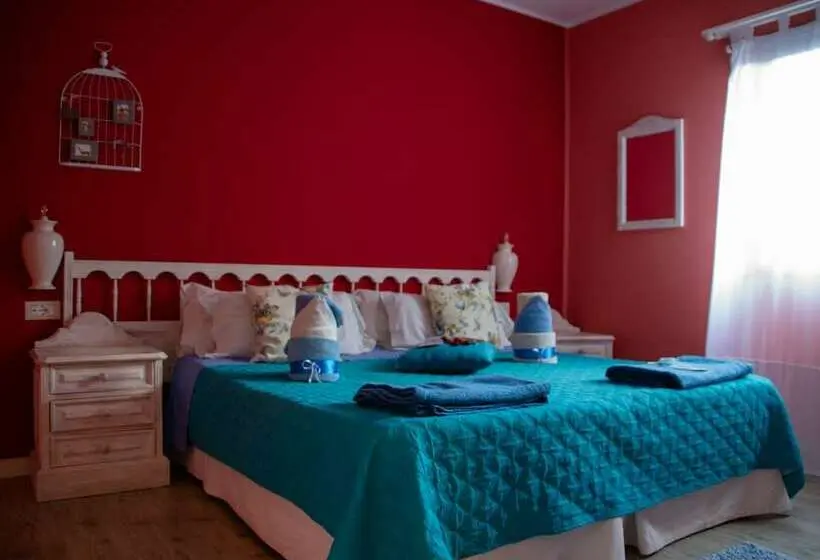 Perhehuone, Casa Regina Tenerife
