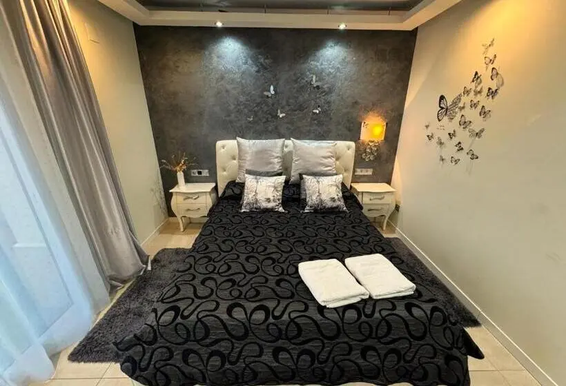 اتاق لوکس با بالکن, Bed And Breakfast En Salou