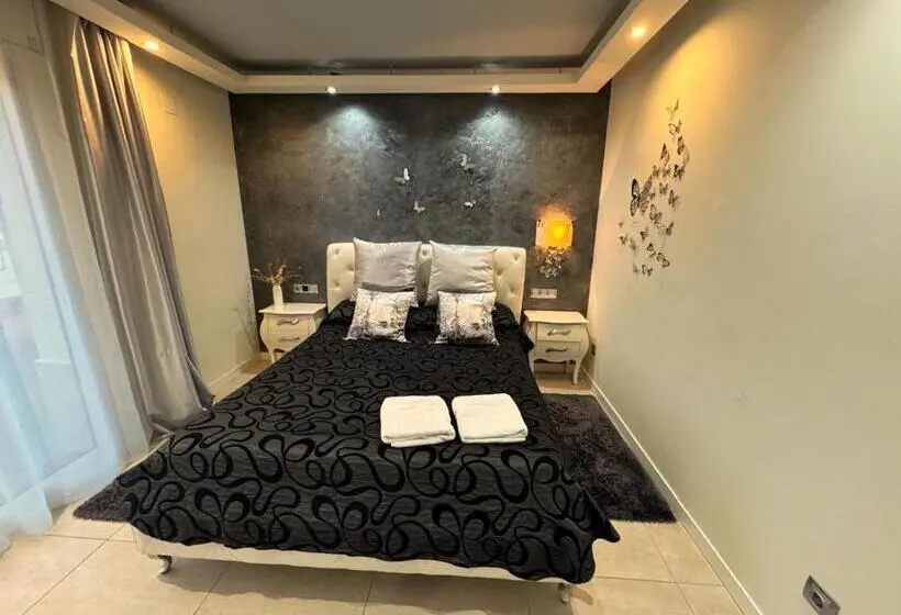 اتاق لوکس با بالکن, Bed And Breakfast En Salou
