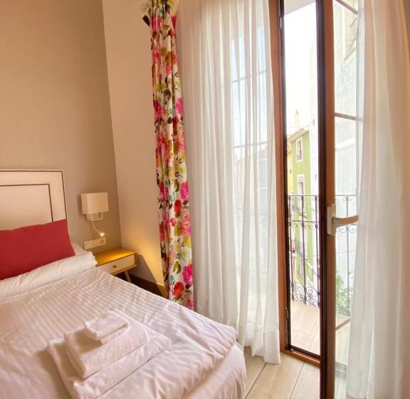 اتاق استاندارد با بالکن, Rosal By Seaward Suites Only Adults