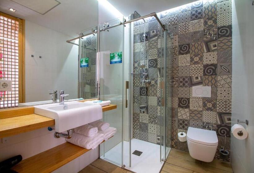 اتاق استاندارد با بالکن, Rosal By Seaward Suites Only Adults