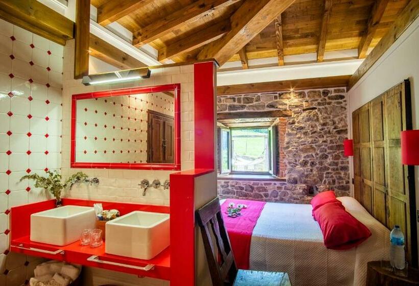 סוויטה דלוקס, Casona De El Castaniu