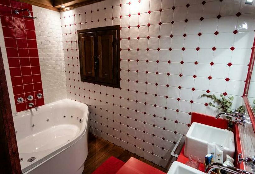 סוויטה דלוקס, Casona De El Castaniu