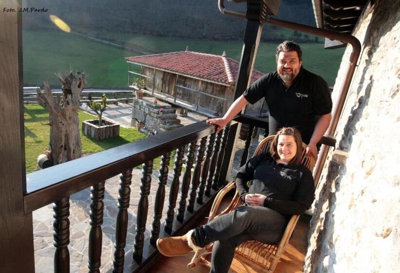 חדר דלוקס עם נוף להרים, Casona De El Castaniu