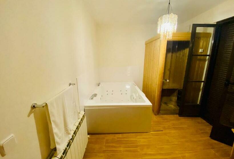 Полулюкс, Chinchonspa