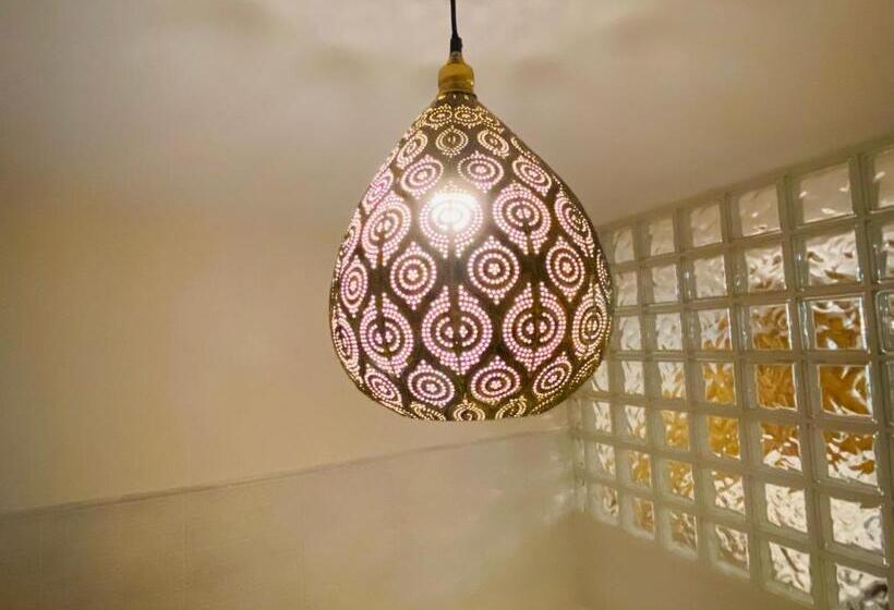 Люкс, Chinchonspa