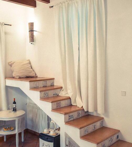 جناح جونيور مزوَّد بتراس, Finca Cas Sant