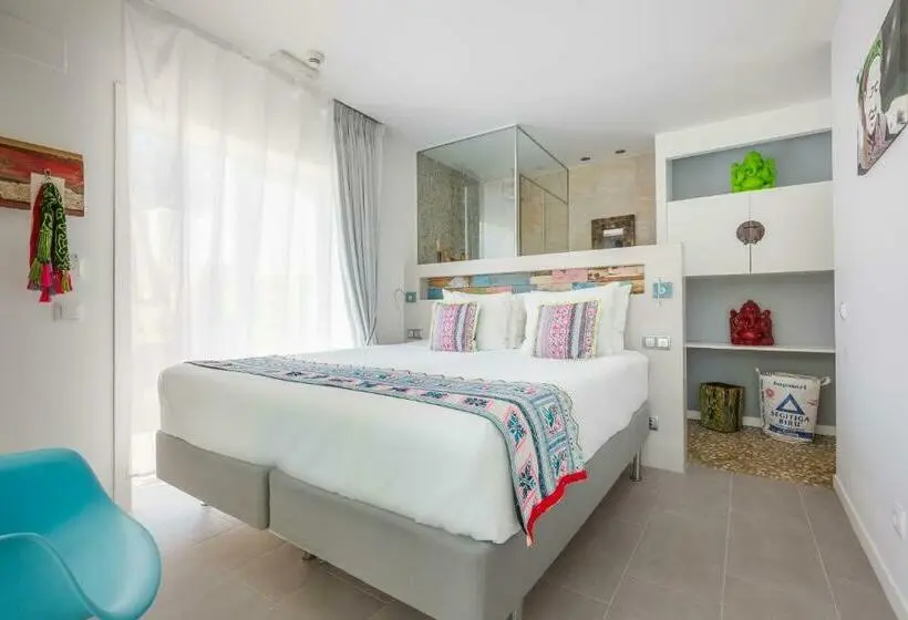 Standard-huone, Ibizazen