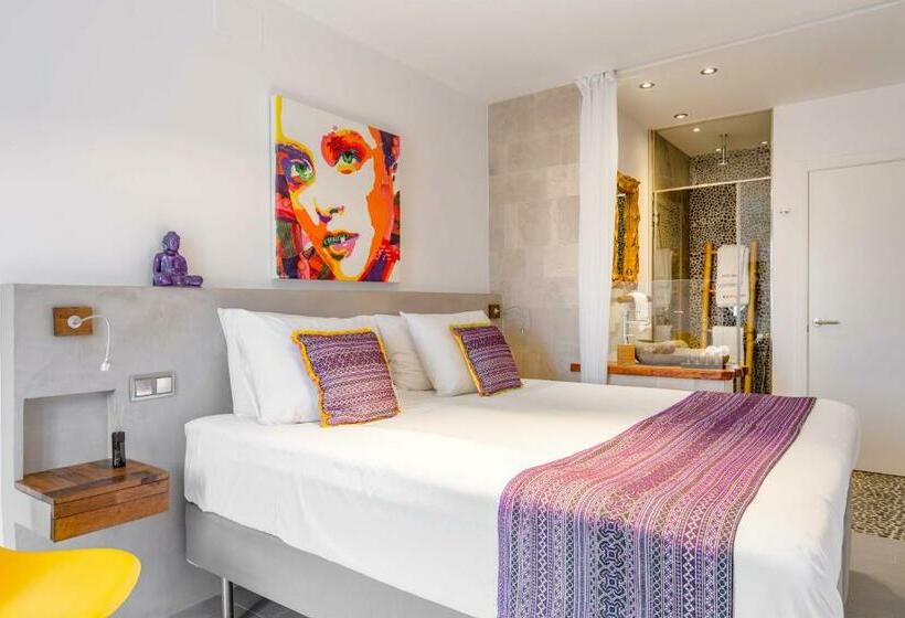 标准间带游泳池, Ibizazen