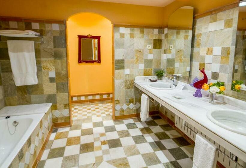 סוויטת ג'וניור, La Torre Del Visco   Relais & Châteaux