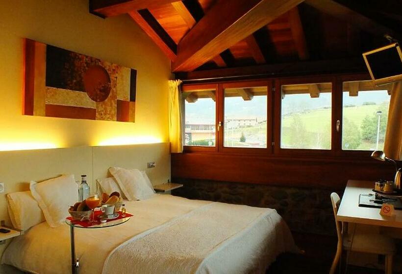 اتاق سوپریور, Larramendi Torrea