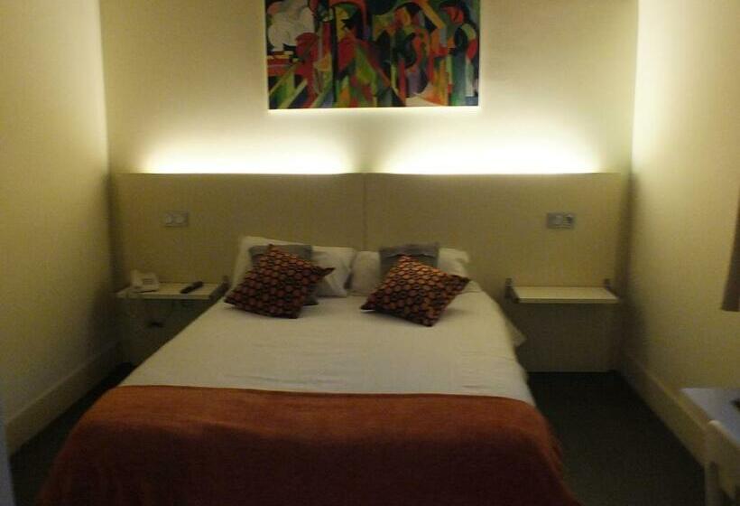 اتاق استاندارد, Larramendi Torrea