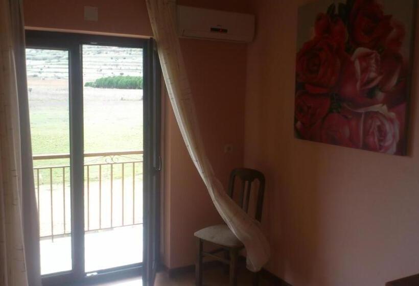 غرفة قياسية, Las Mairas