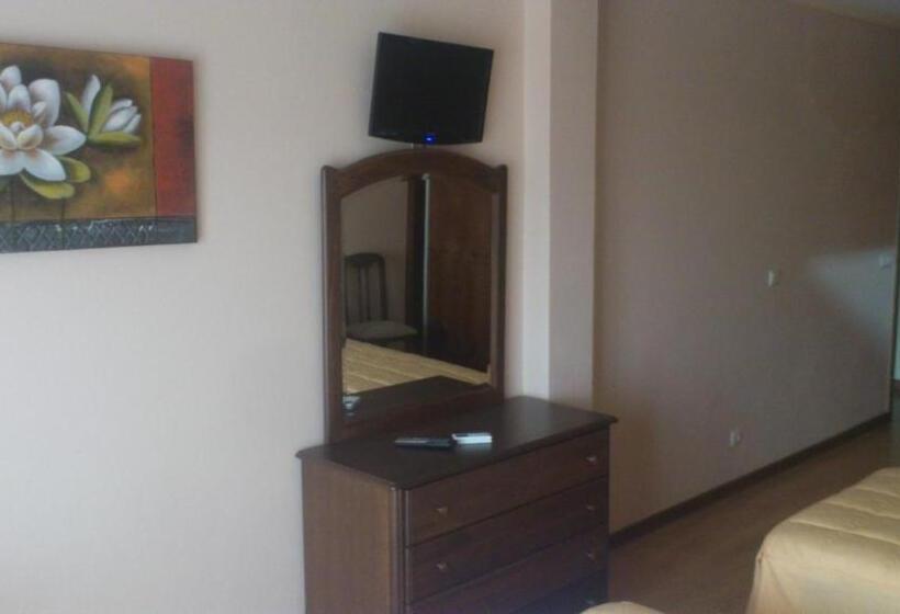 غرفة قياسية, Las Mairas