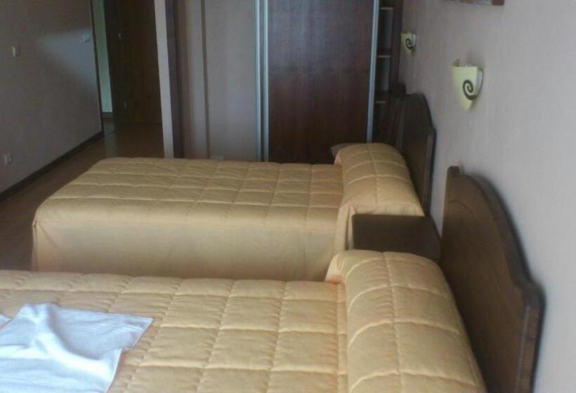 غرفة قياسية, Las Mairas